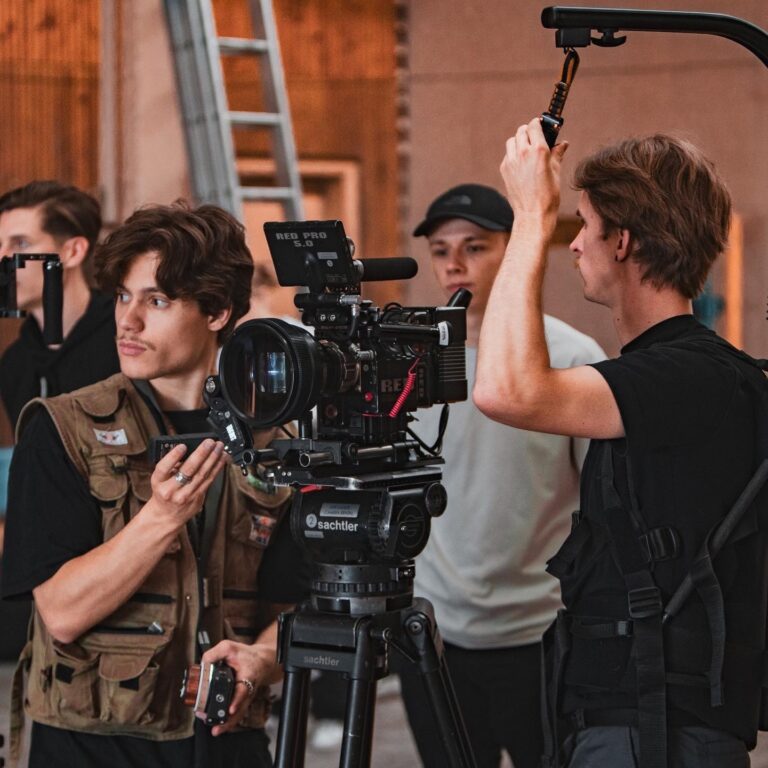 1DB01CEF-4F1C-4B9B-A43C-300C1480861A